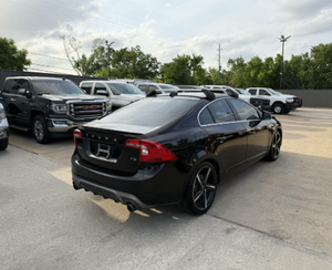 Volvo S60 2016 d'occasion, conduite à gauche/droite - Product Image 2