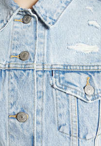 Nouveau Indigo détruit femmes camionneur Denim veste poches poitrine et bouton de fixation conçu pour les femmes pour toutes les saisons confort - Product Image 4