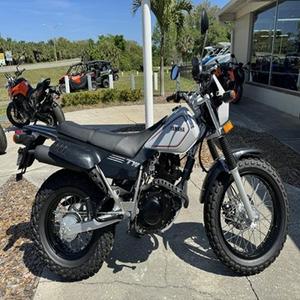 100% 2025 Yamaha TW200 Motos 196cc Norme de QUALITÉ - Product Image 1