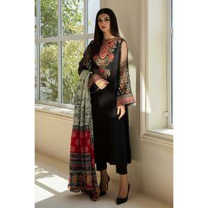 Ensemble de costume en mousseline de soie brodée pour femmes UF-388 - Product Image 1