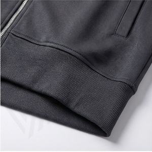 Tuta Sportiva da Uomo Molto Richiesta, Felpa con Cappuccio 100% Cotone Traspirante, Logo Personalizzabile, Abbigliamento Atletico per Corsa e Attività all'Aperto - Product Image 6