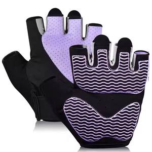 Gants d'entraînement d'haltérophilie à la mode Prix de gros meilleure qualité Gants Fitness Demi Doigt Gants Dans Un Style Fantaisie Pour Hommes - Product Image 5
