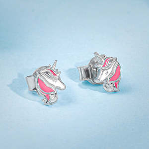 Boucles d'oreilles licorne argentées enchanteuses pour jeunes fashionistas - Product Image 5