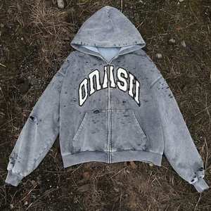 Sweat à capuche brodé en détresse avec logo de marque de poids moyen confortable Look classique Sweat à capuche unisexe mélangé en coton graphique de rue - Product Image 1