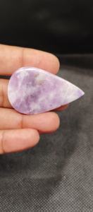 Lapidolite bleue Cabochon Pierre précieuse naturelle lisse et polie pour la fabrication de bijoux Pierres précieuses en vrac Vente en gros UDGEMS Modèle 448 Haute - Product Image 5