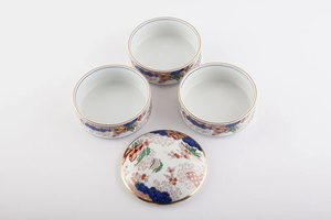 Boîte de rangement en céramique Boîte à couvercle en porcelaine de luxe japonaise Motif phénix et pivoine Article cadeau artisanal traditionnel - Product Image 4