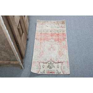 พรมวินเทจ, พรมตุรกีขนาดเล็ก 1.5x3 ฟุต, พรมลายสัตว์สีขาวแดง - Product Image 1
