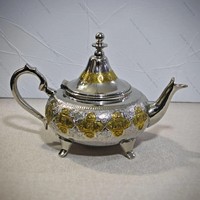 Service à café et à thé portable élégant en laiton marocain de type vintage, plaqué or 24 carats, durable, écologique et de qualité alimentaire