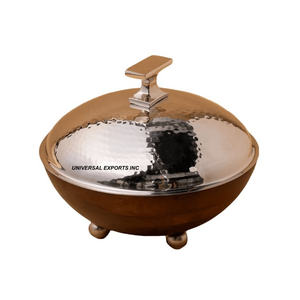 Marmite décorative en métal avec couvercle martelé Casserole de cuisine de qualité supérieure Hot Selling Designer Metal Food Ware - Product Image 1