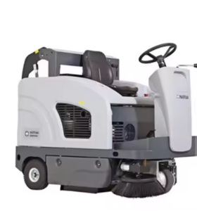 SW4000 310ah Wet Industrial Ride on Floor Sweeper <b>with</b> Dual Side <b>Broom</b> - Product Image 2