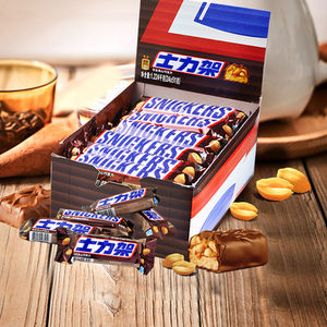 Barra de chocolate Snickers con avellanas y caramelo, importación europea, 37g, en cajas al por mayor para minoristas de dulces gourmet, suministro al por mayor. - Product Image 4