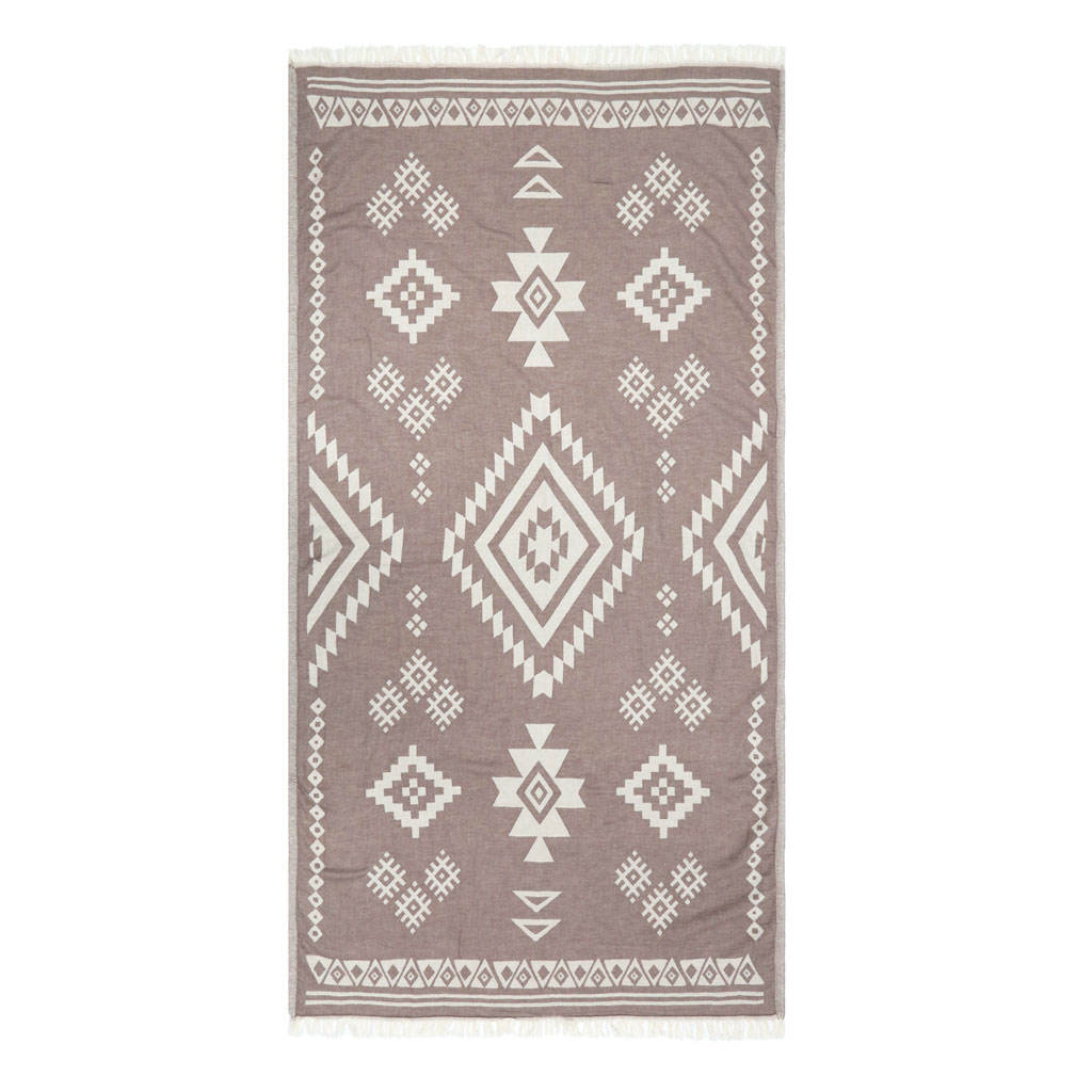 สีน้ำตาลอ่อน