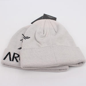 Bonnets de froid de conception de mode d'OEM ODM chauds grande lettre logo partout impression tricot logo personnalisé bonnet tricoté fabriqué au Vietnam - Product Image 5