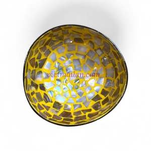 Tazón de Cáscara de Coco Hecho a Mano con Incrustaciones de Nácar para Presentación de Alimentos en Mesa de Comedor, de Vietnam - Product Image 5