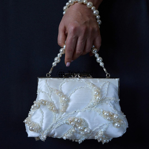 Pochette perlée pour les mariées sac à main idéal pour les cadeaux de retour boutique mode et événements par Tradebyd - Product Image 5
