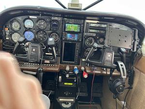 Cessna TU-206 en fibre de carbone de 1980 à vendre - Product Image 2