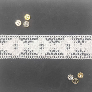 100% polyester, largeur 3,9 cm, dentelle vintage de luxe blanche avec motif floral, à utiliser pour les accessoires de robe d'été - Product Image 1