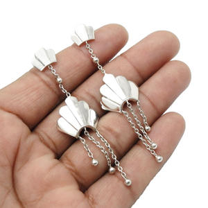 มาใหม่ล่าสุดการออกแบบที่หรูหรา 925 เงินสเตอร์ลิงการออกแบบที่ไม่ซ้ํากันคลาสสิกดูห้อยต่างหูเครื่องประดับแฮนด์เมดผู้ผลิตขายส่ง - Product Image 4