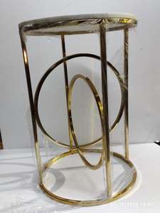 Table d'appoint moderne avec plateau en marbre et base en métal, design personnalisé disponible - Product Image 2