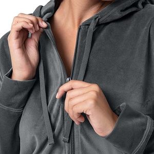 Survêtement tendance pour femme 2025 | Streetwear Hoodie & Jogger Set Activewear, Gym Lounge & Brand Friendly - Product Image 3