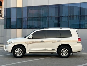 Oferta con Descuento: Toyota Land Cruiser 2010 Usada con Bajo Kilometraje - Product Image 2