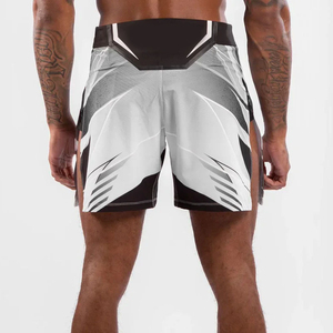 Shorts de sport MMA gris et noir pour hommes, imprimés par sublimation, en polyester anti-humidité, coupe athlétique légère pour l'entraînement - Product Image 6