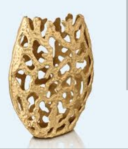 Esta maceta de aluminio ofrece un aspecto metálico refinado y duradero para uso contemporáneo en interiores y exteriores. - Product Image 2