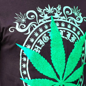 Camiseta bordada ligera de calidad superior a granel hecha de poliéster/algodón para uso en exteriores - Product Image 5