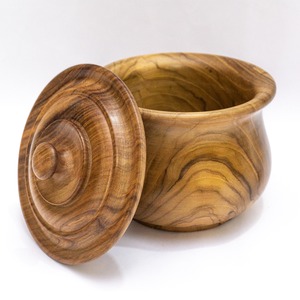 Handcrafted Sheesham Wood Pot with Stylish Lid Durable Design for Serving Hot Meals Kitchens Includes Rolling Pins <b>Pastry</b> <b>Boards</b> - Product Image 2