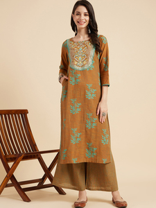 Conjunto de Kurta y Palazzo de Algodón Bordado en Color Beige Elegante y Moderno para Verano, con Cuello Redondo, Cintura Elástica y Lavable - Product Image 2
