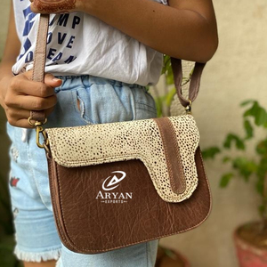 Bolso de mano de piel de vaca estilo occidental para mujer, bandolera de cuero - Product Image 1