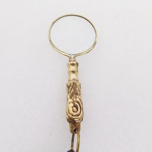 Lupa antigua con diseño de hoja Mango Lupa Diámetro Anillo de latón Lupa para uso Mesa de estudio - Product Image 5