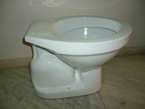 Inodoro de cerámica de diseño oculto de una pieza moderno modelo PP montado en el suelo para el hogar y el baño del hotel Estructura del armario de agua - Product Image 2