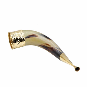 Cuerno de Buey Pulido de la Mejor Calidad, Tallado con Técnica Artesanal, Cuerno para Beber de Animales, Ecológico, Personalizable, con Funda de Cuero y Bolsa de Regalo, Estilo Nórdico - Product Image 6