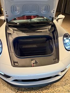 911 Carrera GTS Cabriolet 2023, moteur Flat-6 biturbo, pack premium, intérieur rouge Bordeaux - Product Image 6