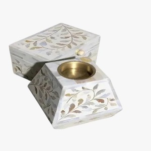 Quemador de nácar minimalista de lujo, difusor de incienso y aromaterapia de líneas limpias suaves para restaurantes y uso doméstico - Product Image 1