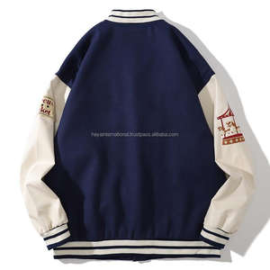 Ensemble de veste bomber varsity pour homme, personnalisée, rouge, hiver, Pakistan, écologique, coupe-vent, brodée, corps en pure laine, manches en cuir - Product Image 4