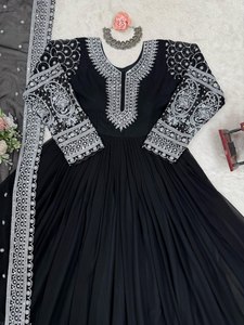 Haut ethnique en fausse georgette brodé pour femmes et ensemble Dupatta avec paillettes 2.2M Dupatta manches supplémentaires cousues jusqu'à XXL pour la fête - Product Image 2