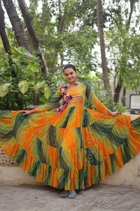 NUEVO LANZAMIENTO DE TELA DE DISEÑO PARA VESTIDOS LAHERIYA Y BANDHEJ CON ESTAMPADO KUTCHI, Parches y Faux Georgette para Fiestas, Estilo Casual Reversible - Product Image 5