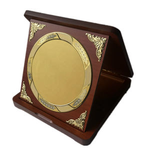 โล่รางวัลไม้ทรงมงกุฎสีทอง  แบบกำหนดเองได้  สีและโลโก้ตามต้องการ  คุณภาพสูง  ยังไม่ได้เคลือบผิว  พร้อมกล่อง  สลักด้วยเลเซอร์ - Product Image 6