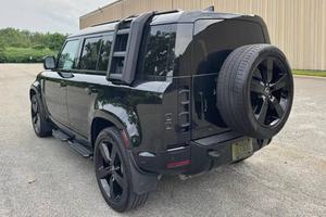 LAND ROVER DEFENDER 110 X-DYNAMIC SE 2023 USADO, Volante a la Izquierda/Derecha - Product Image 4