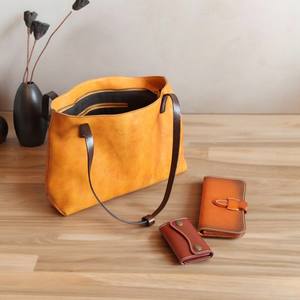 Bolso Tote Urbano de Cuero Norvyn - Product Image 2