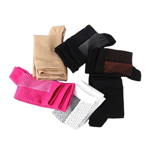 Soporte de Tobillo y Pie, Rojo y Negro, Talla Senior, para Muay Thai, Kickboxing, Soporte de Tobillo para Muay Thai - Product Image 4