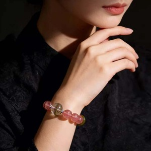 Bracelet en améthyste naturelle et or rose, perles de 10 mm, style bureau/carrière pour femmes et hommes. Bijoux de protection et de guérison pour soulager l'anxiété - Product Image 4