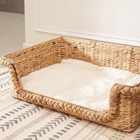 Vietnamse handgemaakte rotan dierenbed, stijlvolle, milieuvriendelijke schuilplaats voor katten en kleine honden, perfect voor comfort en thuisdecoratie