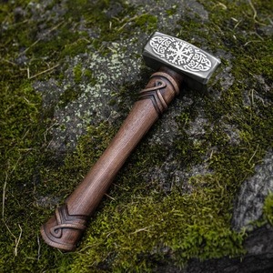 Marteau Viking avec motif de nœuds nordiques, manche en bois, face rectangulaire, qualité DIY - Product Image 2