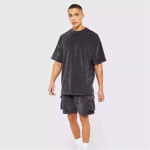 High Street Plus Size Ensembles pour hommes du Pakistan Logo personnalisé T-shirts lourds en coton avec ensembles courts Vêtements pour hommes lavage à l'acide - Product Image 3