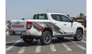 L200 Usada 2023-2024, Tracción en las Cuatro Ruedas, Volante a la Izquierda, Diésel, Asientos de Cuero, ACC, Automática, 6 Cilindros, SUV, Neumáticos R18, Cámara de 360°, Luces LED - Product Image 5