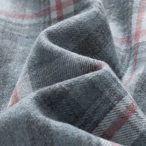 Chemise en flanelle légère de haute qualité pour hommes sur mesure avec fermeture à bouton en corne Option de gros pour propre conception - Product Image 3