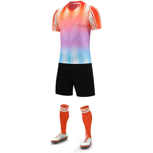 Camiseta de entrenamiento de fútbol personalizada para hombre 2025, conjunto de uniforme de manga corta y pantalones cortos, uniformes de fútbol de tela de poliéster - Product Image 2